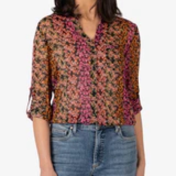 Kut from the Cloth jasmine chiffon blouse. - Picture 2 of 7